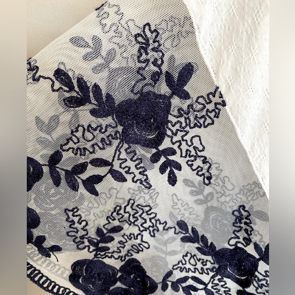 Boho Spring Summer Lightweight Kimono with Lace Trim - Picture 3 of 7